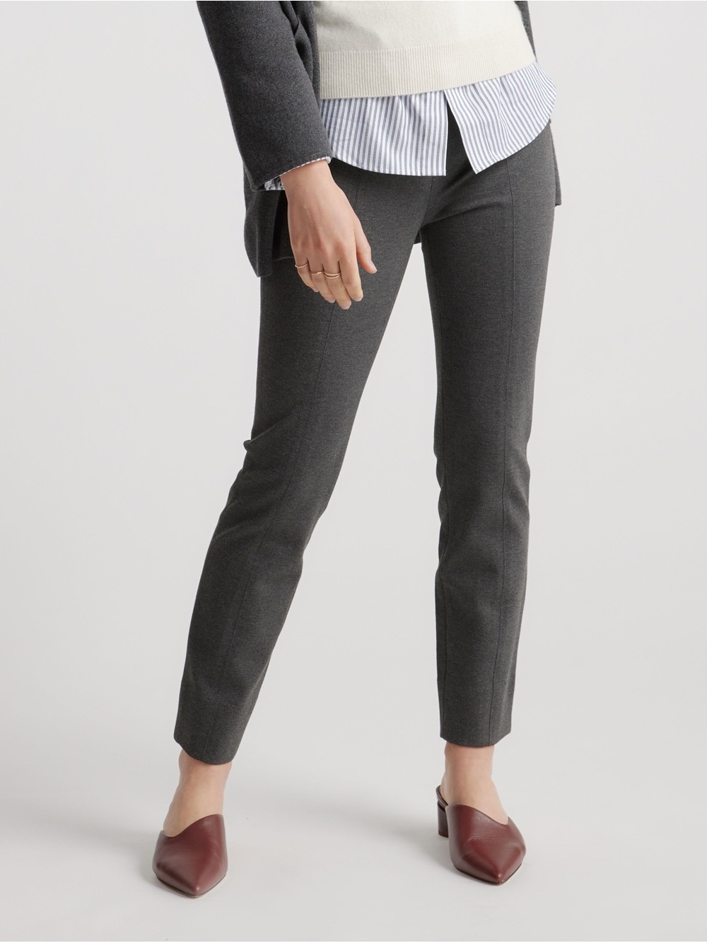 Quince Ultra-Stretch Ponte Pintuck Ankle Cropped Pant Gray Small